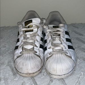 Adidas superstars